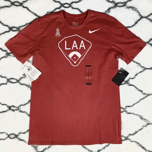 nike t shirt stadium